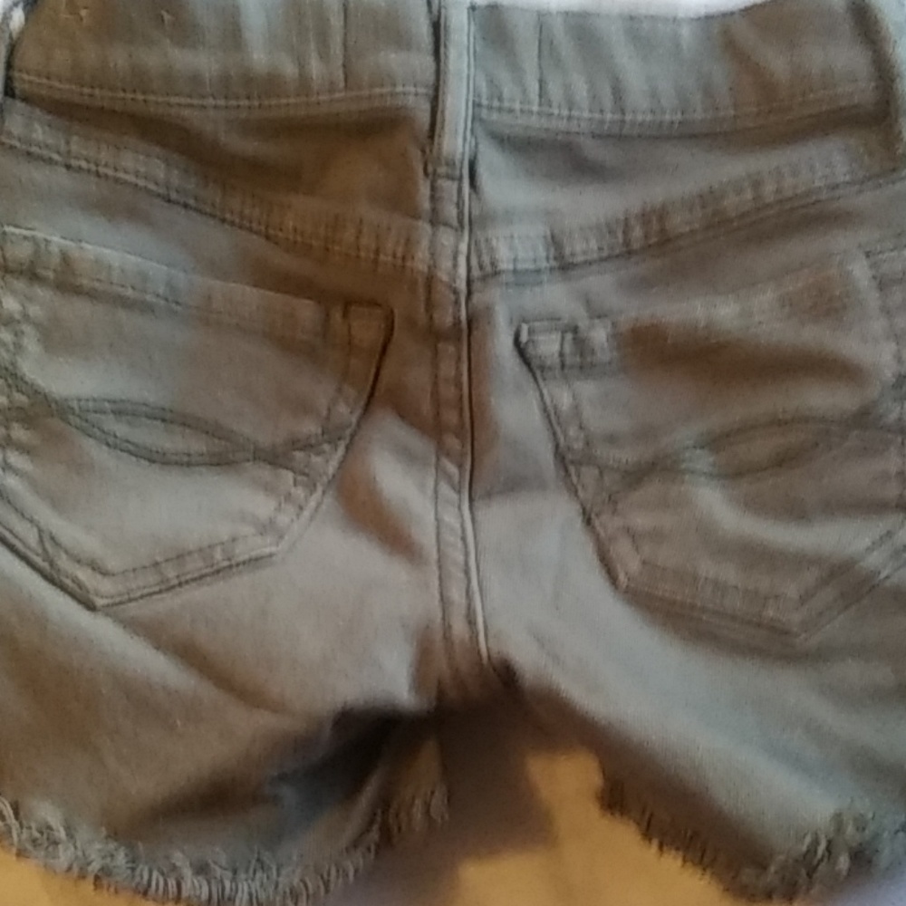 Shorts - Picture 4 of 4
